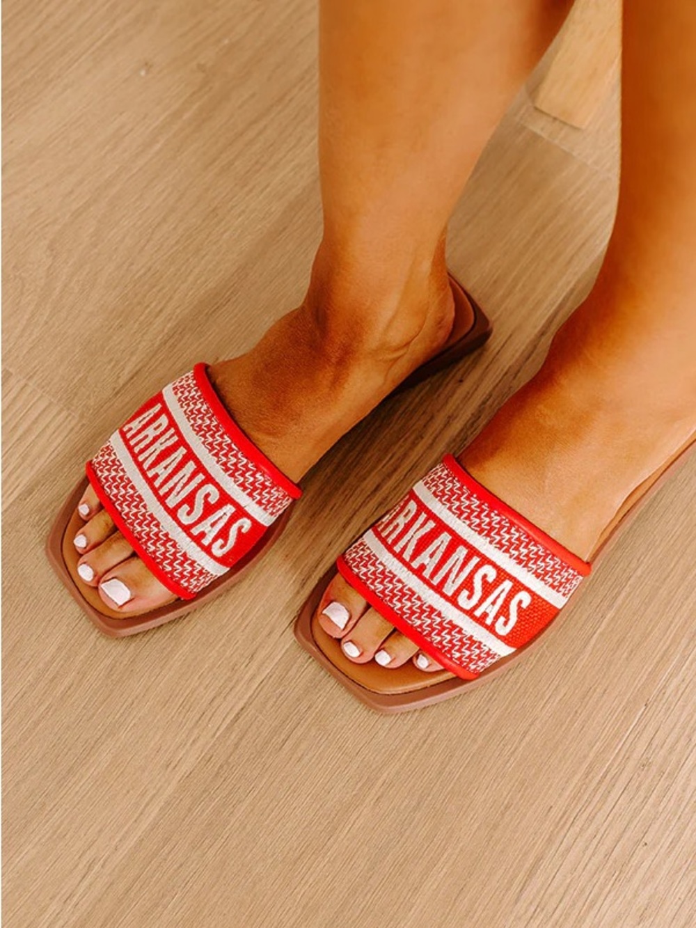 Arkansas Razorback Sandals - Picture 2 of 3